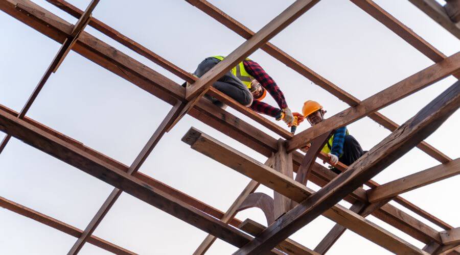 Professional gutter cleaning services in Frazeysburg, OH